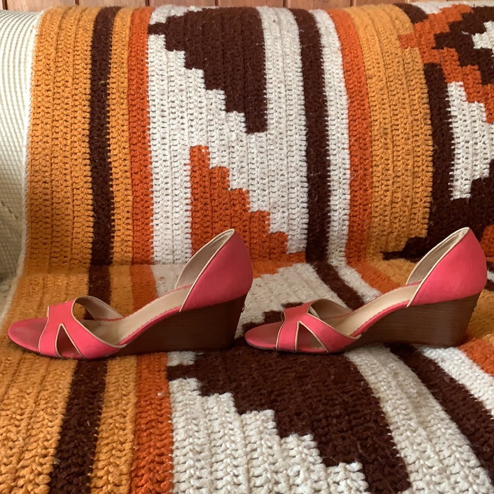Lilly Pulitzer Pink Wedges Size 9 - Picture 4 of 7